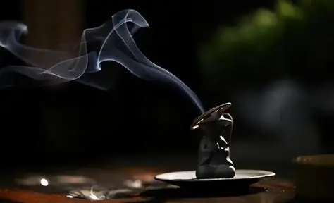 What Makes Chinese Herbal Incense a Distinct Aromatic Tradition